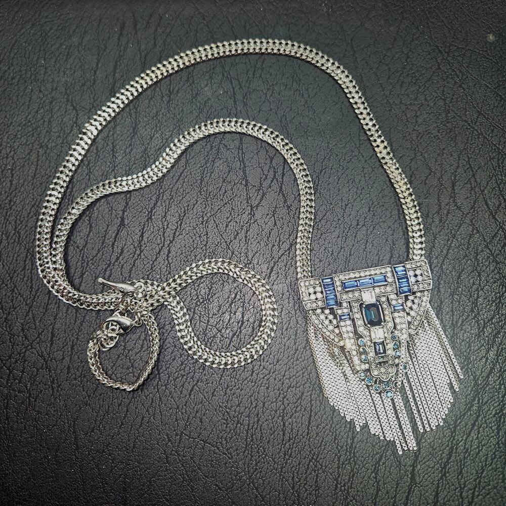 Chloe + Isabel Art Deco Jardins Du Trocadero Lg Pendant Necklace Rhodium-plated